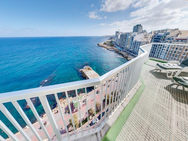Sliema Chalet Hotel Exterior photo
