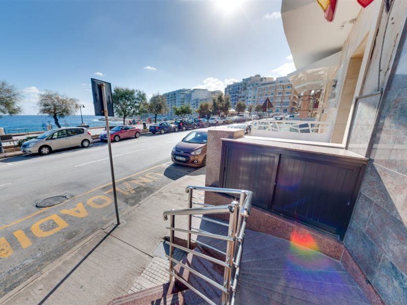 Sliema Chalet Hotel Exterior photo